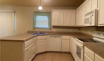 2 Radcliffe Dr, Bella Vista, AR 72714