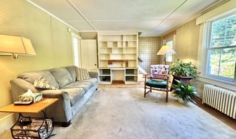 42 S Main St, Brookline, NH 03033