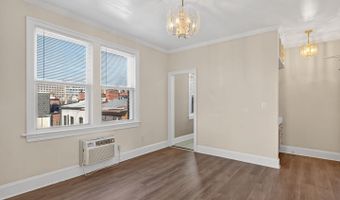 1820 SWANN St NW #403, Washington, DC 20009