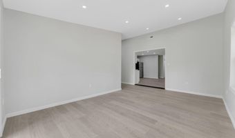 5 Mast Dr, Barnegat, NJ 08005