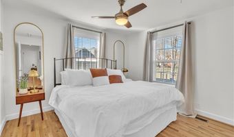 303 SE Henry St, Bentonville, AR 72712