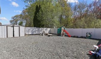 70 Perkins Ave, Cranston, RI 02910