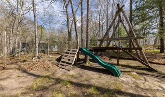 13 Pigeon Hill Cv, Hopkinton, RI 02808