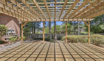 525 Ridge Cir, Brandon, MS 39047