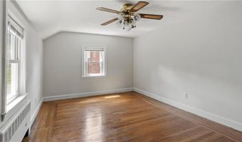29 Cormier Rd, Lincoln, RI 02865