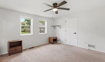 23016 W Lakeview Ave, Antioch, IL 60002