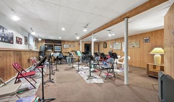 7 Dogwood Dr, Ansonia, CT 06401