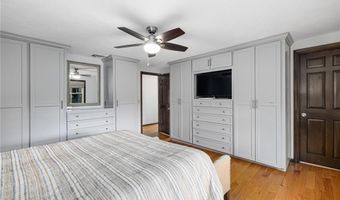 365 W Wrentham Rd, Cumberland, RI 02864