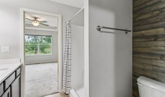 2013 2nd St SW, Altoona, IA 50009