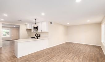 518 N PEPPERWOOD Ct, Chandler, AZ 85226