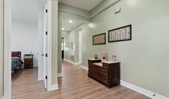 1592 Grayhawk Dr, Basehor, KS 66007