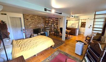 22 Kimball Hill Rd, Putney, VT 05346