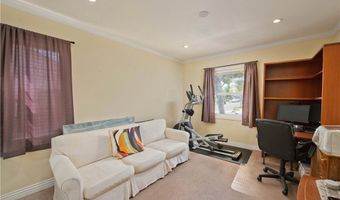 17561 Bullock St, Encino, CA 91316