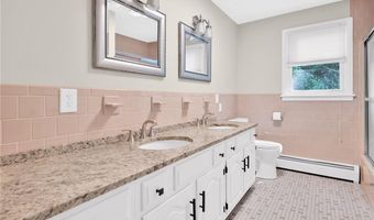 44 Village Ave, Cranston, RI 02920