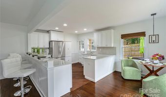 4010 Hiddenbrook Dr, Charlotte, NC 28205