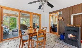 19 Panciera Ln, Hopkinton, RI 02804