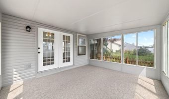 1081 Esther Dr, Columbus, OH 43207