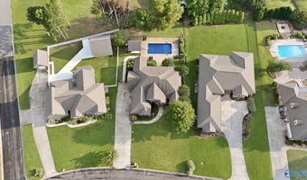 704 Shasta Dr, Albertville, AL 35950