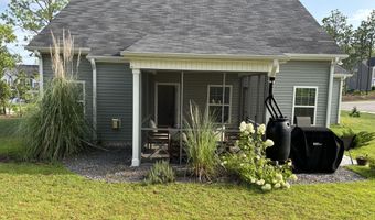 1375 Whitney Dr, Aberdeen, NC 28315