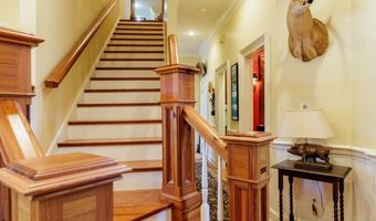 708 Town And Country Dr, Adel, GA 31620