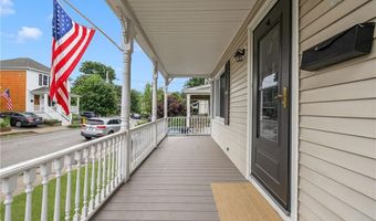 19 County St, Newport, RI 02840