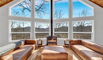 271 Dogwood Trl, Banner Elk, NC 28604