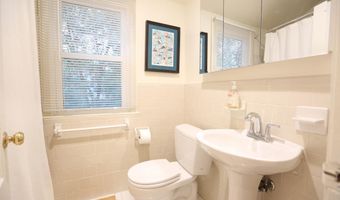 5862 MONTICELLO Rd, Alexandria, VA 22303