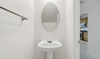 8354 HUNTER MURPHY Cir, Alexandria, VA 22309