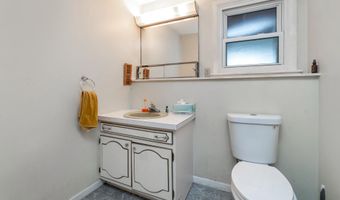 2057 GROVE St, Allentown, PA 18104