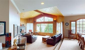 2704 Campus Ln, Albert Lea, MN 56007