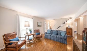 1507 Dicken Dr, Ann Arbor, MI 48103