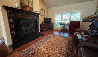 17 Valley View Rd, Batesville, AR 72501