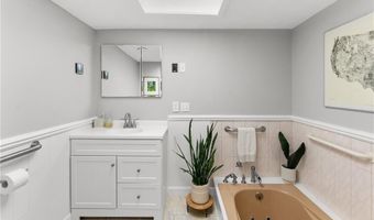 107 Spring Grove Rd, Glocester, RI 02814