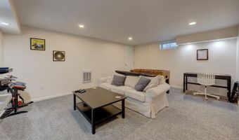 121 Sunset Ln, Berlin, CT 06037
