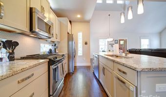 1421 Lyon Ct, Charlotte, NC 28205