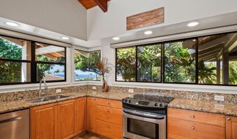 166 Heleuma Pl, Kihei, HI 96753