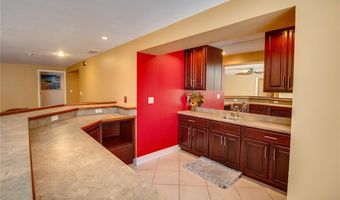 105 Lake Dr, Alton, IL 62002