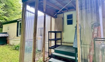 4 Reservoir Rd, Brattleboro, VT 05301