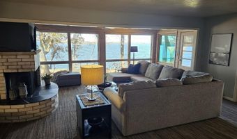 3019 1st St, Arnolds Park, IA 51331