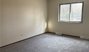 4250 S Main St, Akron, OH 44319