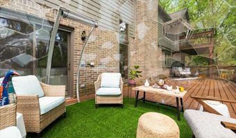 3427 E Dobson Pl, Ann Arbor, MI 48105