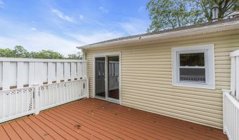 32 Pine Tree Dr, Bayville, NJ 08721