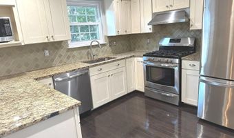 20180 HARDWOOD Ter, Ashburn, VA 20147