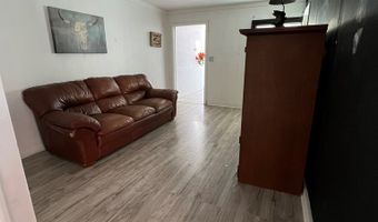 112 S Hutchinson Ave, Adel, GA 31620