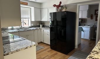 801 BROOKHAVEN Dr A, Brookings, OR 97415