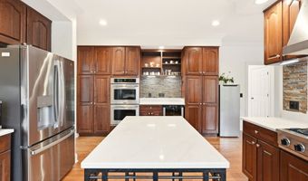309 High Blf, Aurora, OH 44202