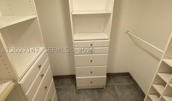 3475 N Country Club Dr 106, Aventura, FL 33180