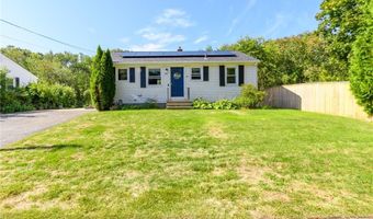 86 Hancock Dr, North Kingstown, RI 02852