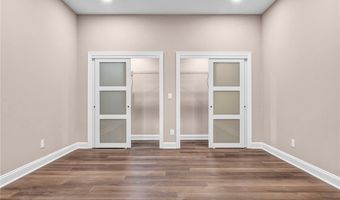 690 Club Dr W, Aurora, OH 44202
