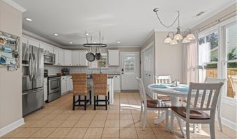 1307 Broad St, Beaufort, SC 29902